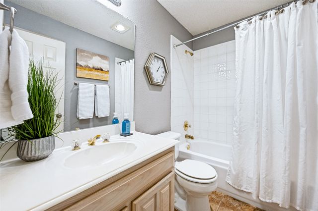 5104 Independence Avenue, Arlington, TX 76017