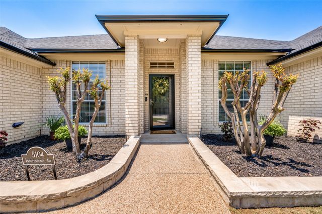 5104 Independence Avenue, Arlington, TX 76017