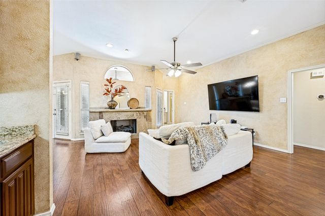 5104 Independence Avenue, Arlington, TX 76017