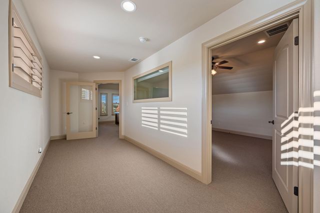 204 Overlook CT, Georgetown, TX 78628