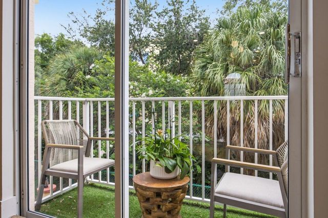 2465 NE 14TH ST Causeway, Pompano Beach, FL 33062