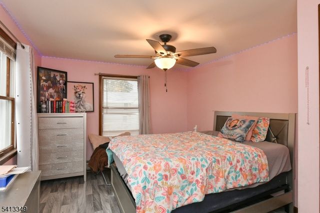 32 Grove St, Wanaque Boro, NJ 07465