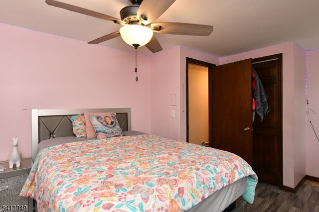 32 Grove St, Wanaque Boro, NJ 07465