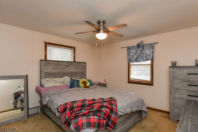 32 Grove St, Wanaque Boro, NJ 07465