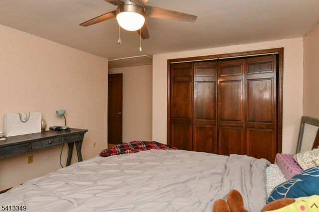 32 Grove St, Wanaque Boro, NJ 07465