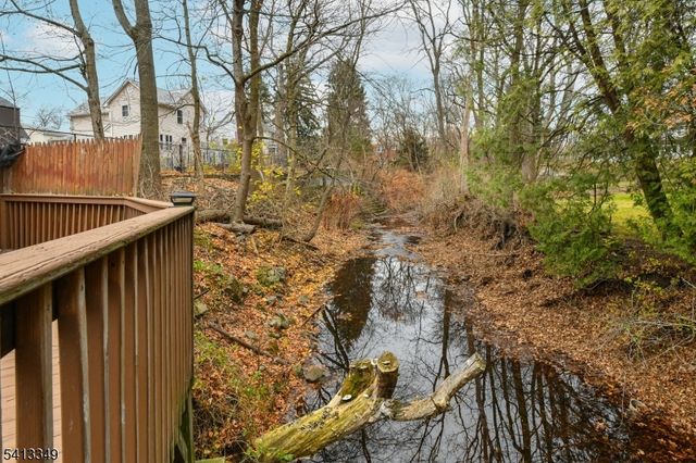 32 Grove St, Wanaque Boro, NJ 07465