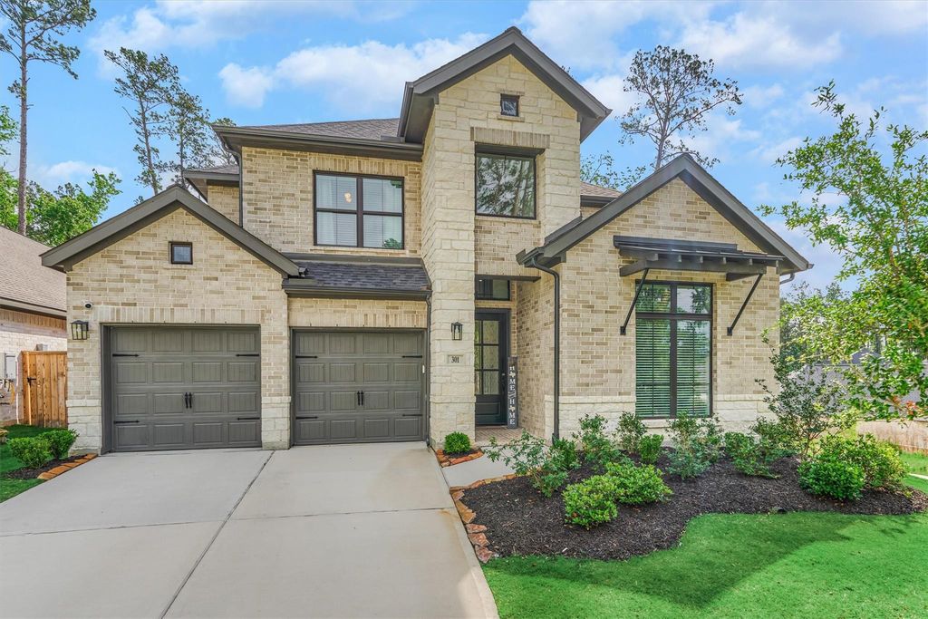 301 Water Tupelo Drive, Montgomery, TX 77316