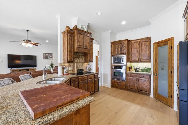 268 Hidden Creek Loop, Weatherford, TX 76085