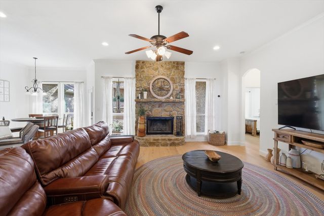 268 Hidden Creek Loop, Weatherford, TX 76085