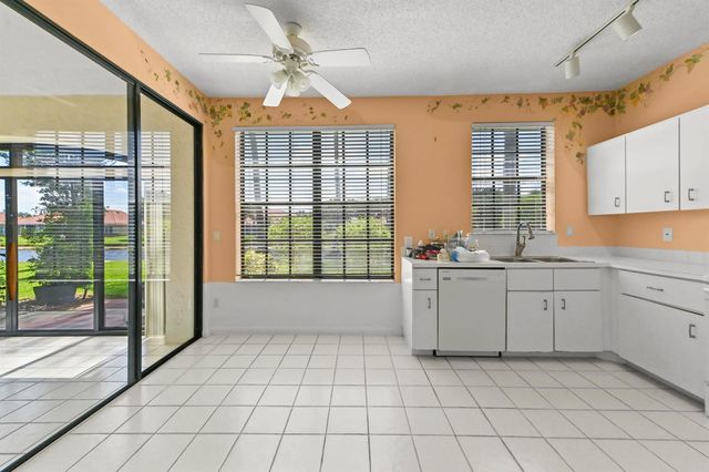 5965 Parkwalk Drive 913, Boynton Beach, FL 33472