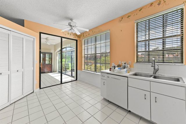 5965 Parkwalk Drive 913, Boynton Beach, FL 33472