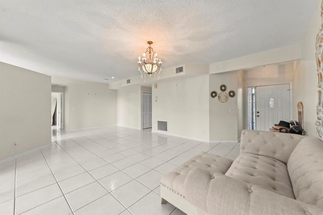 5965 Parkwalk Drive 913, Boynton Beach, FL 33472
