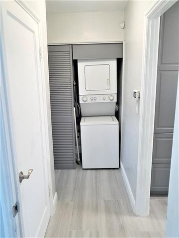1123 N 17th Avenue 1, Hollywood, FL 33020