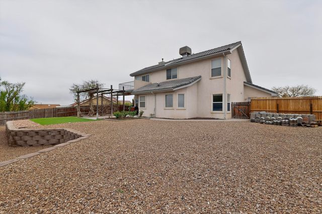 56 Marigold Boulevard, Los Lunas, NM 87031