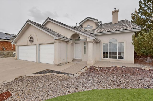 56 Marigold Boulevard, Los Lunas, NM 87031