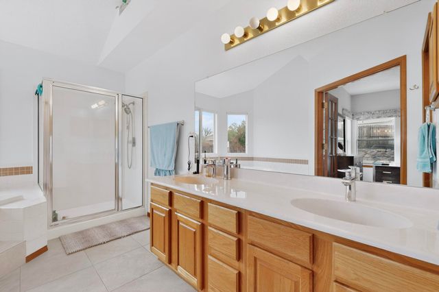 56 Marigold Boulevard, Los Lunas, NM 87031