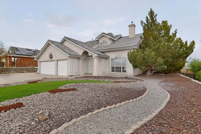 56 Marigold Boulevard, Los Lunas, NM 87031