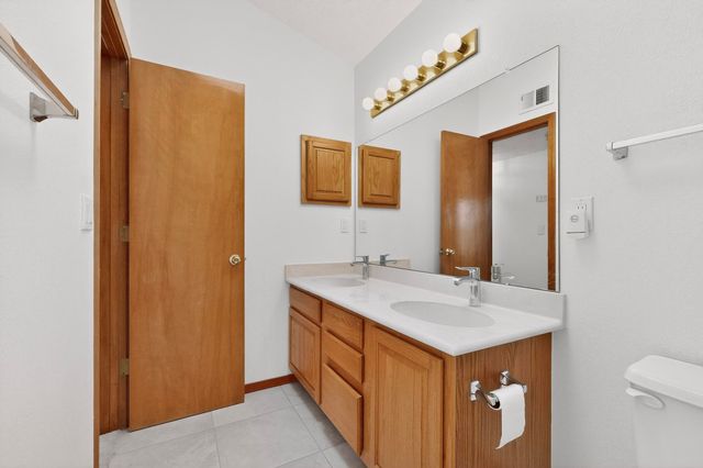 56 Marigold Boulevard, Los Lunas, NM 87031