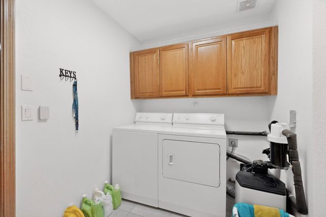 56 Marigold Boulevard, Los Lunas, NM 87031