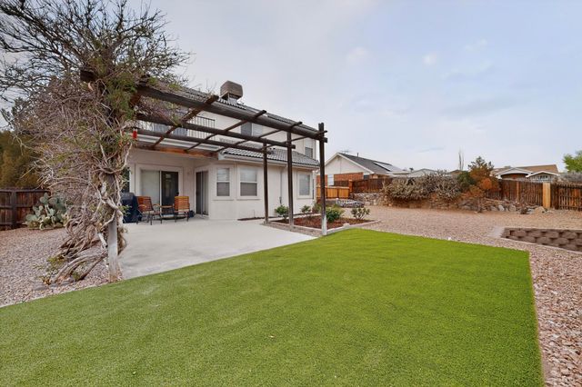 56 Marigold Boulevard, Los Lunas, NM 87031