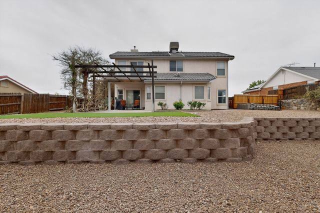 56 Marigold Boulevard, Los Lunas, NM 87031