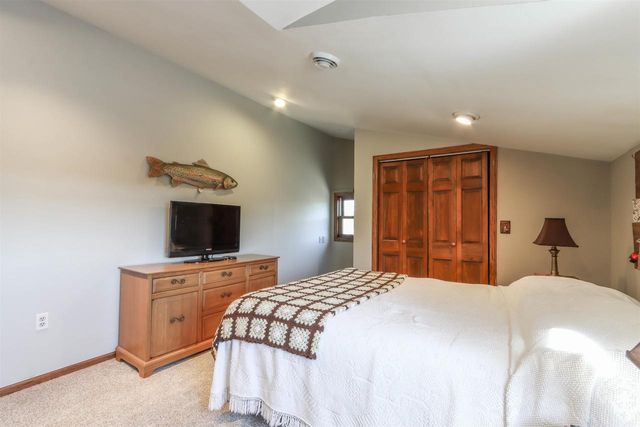 N4618 STATE ROAD 49, Waupaca, WI 54981