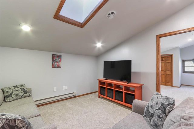 N4618 STATE ROAD 49, Waupaca, WI 54981