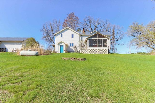 N4618 STATE ROAD 49, Waupaca, WI 54981