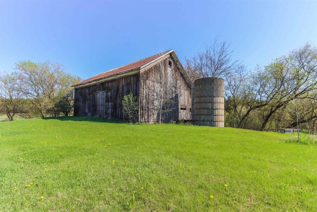 N4618 STATE ROAD 49, Waupaca, WI 54981