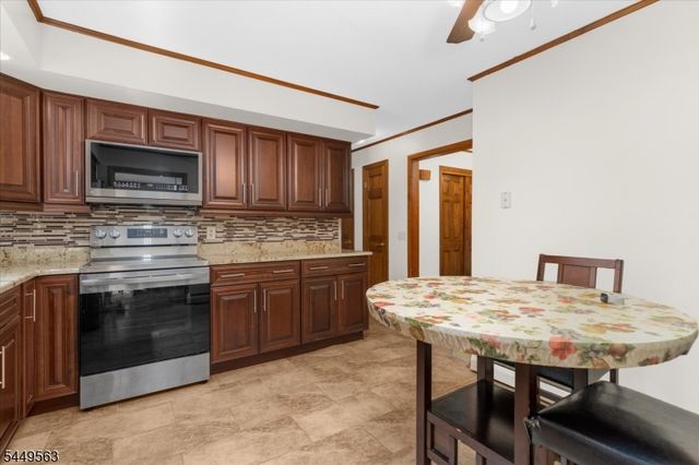 530 Bellwood Park Rd, Bethlehem Twp., NJ 08802