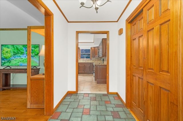 530 Bellwood Park Rd, Bethlehem Twp., NJ 08802