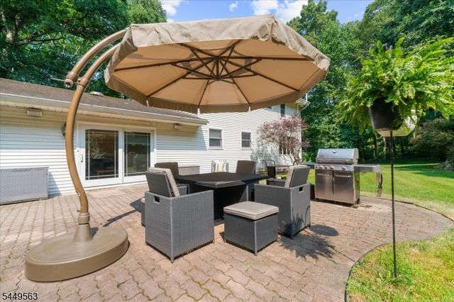 530 Bellwood Park Rd, Bethlehem Twp., NJ 08802