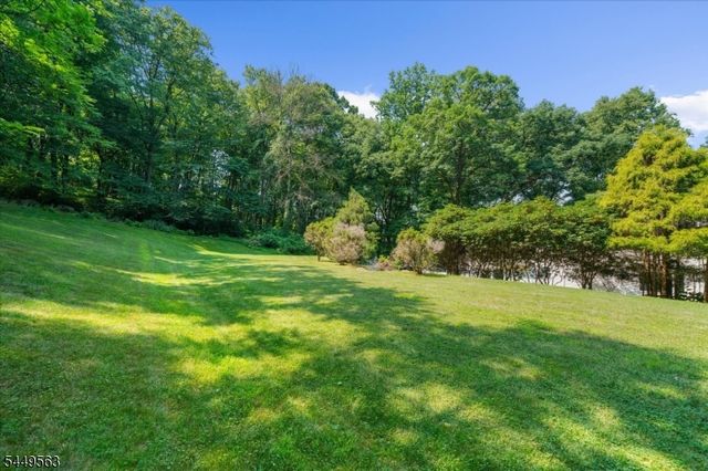 530 Bellwood Park Rd, Bethlehem Twp., NJ 08802