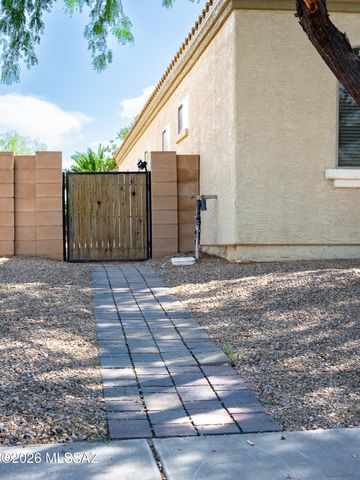 6517 W Castle Pines Way, Tucson, AZ 85757