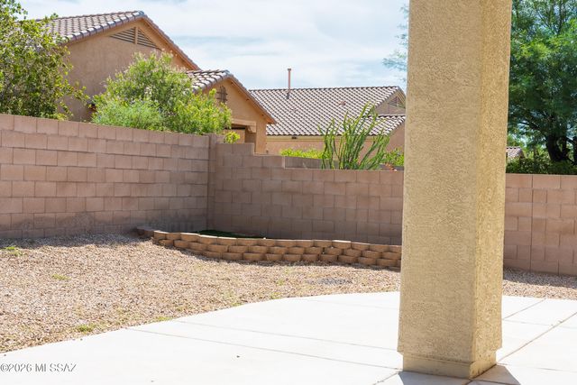 6517 W Castle Pines Way, Tucson, AZ 85757