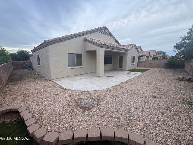 6517 W Castle Pines Way, Tucson, AZ 85757