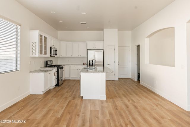 6517 W Castle Pines Way, Tucson, AZ 85757