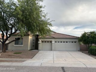 6517 W Castle Pines Way, Tucson, AZ 85757
