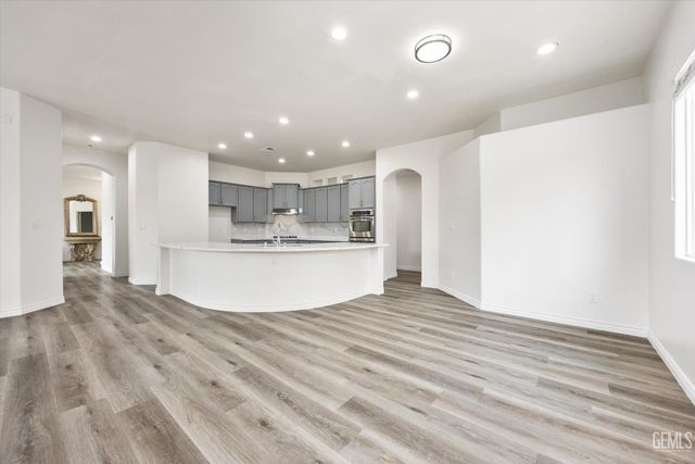 12411 Riverfront Park Drive, Bakersfield, CA 93311