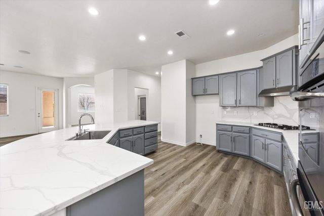 12411 Riverfront Park Drive, Bakersfield, CA 93311