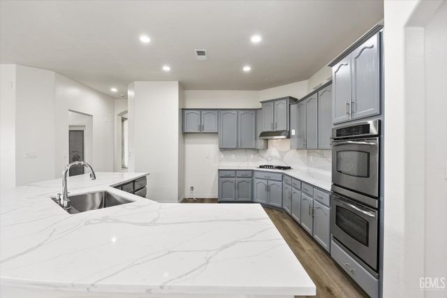 12411 Riverfront Park Drive, Bakersfield, CA 93311