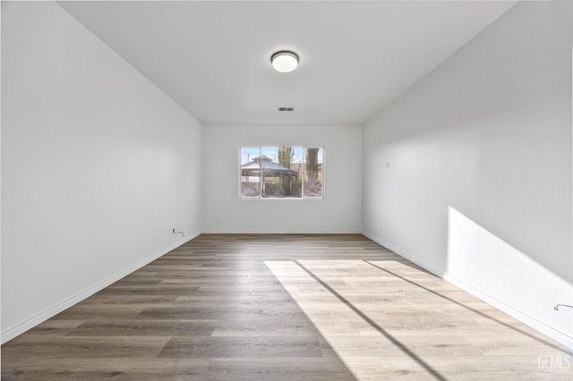 12411 Riverfront Park Drive, Bakersfield, CA 93311