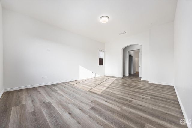 12411 Riverfront Park Drive, Bakersfield, CA 93311