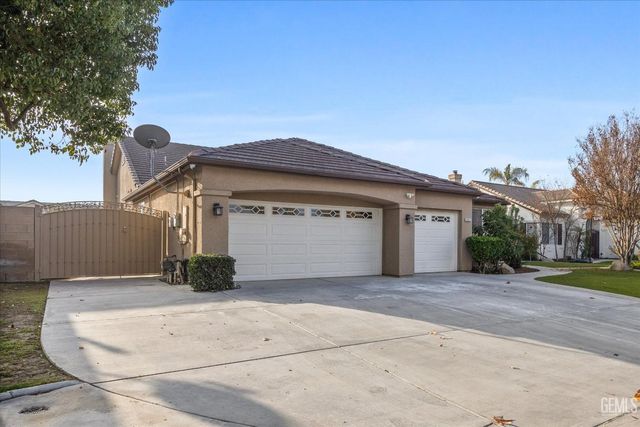 12411 Riverfront Park Drive, Bakersfield, CA 93311