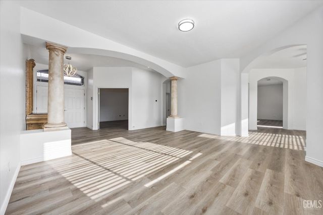 12411 Riverfront Park Drive, Bakersfield, CA 93311