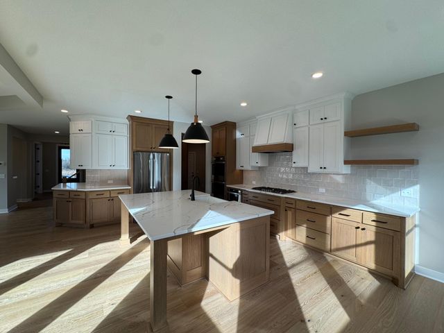 4302 Hillside Drive, Medina, MN 55340