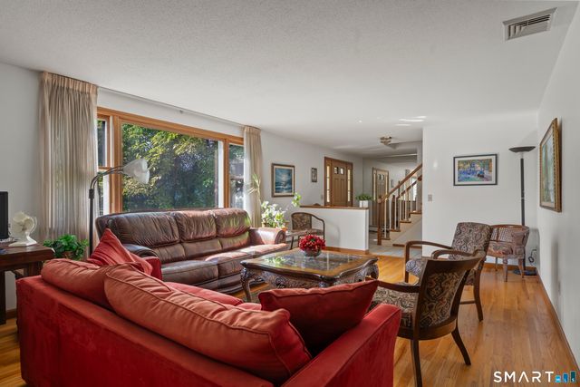 285 Long Hill Drive, Glastonbury, CT 06033