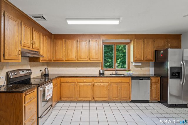 285 Long Hill Drive, Glastonbury, CT 06033