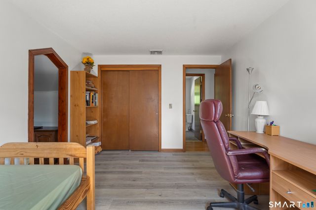 285 Long Hill Drive, Glastonbury, CT 06033