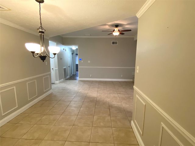 302 El Toro Lane, Houston, TX 77598